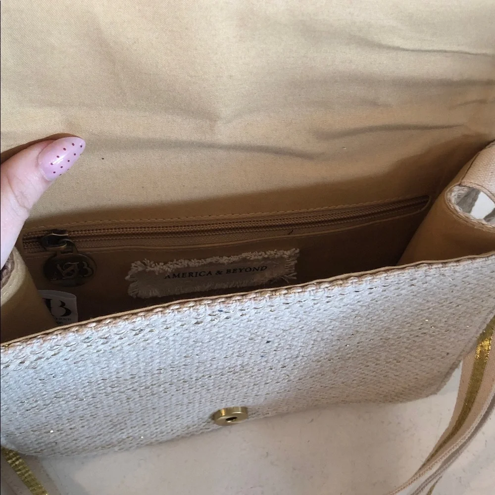 America & Beyond Purse